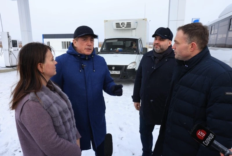 Валерий Лимаренко открыл новую газозаправочную станцию на Сахалине