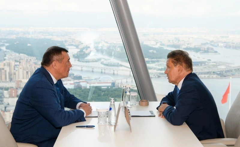 На ПМЭФ-2025 состоялась встреча губернатора Валерия Лимаренко и главы «Газпрома» Алексея Миллера