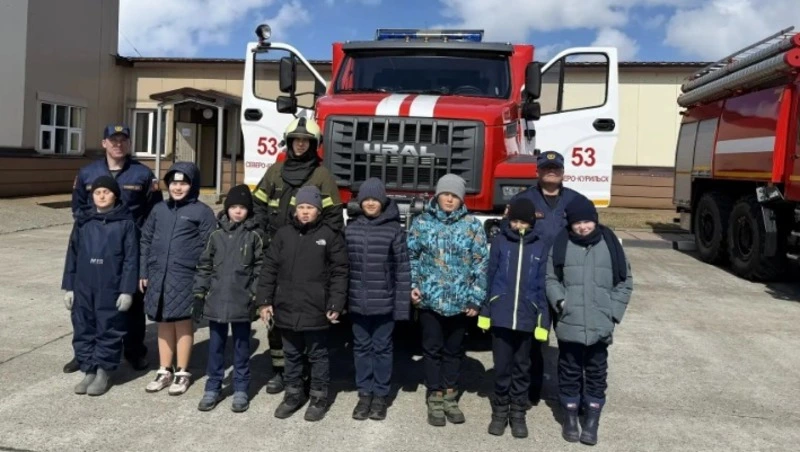 Экскурсия в пожарную часть: третьеклассники в гостях у огнеборцев