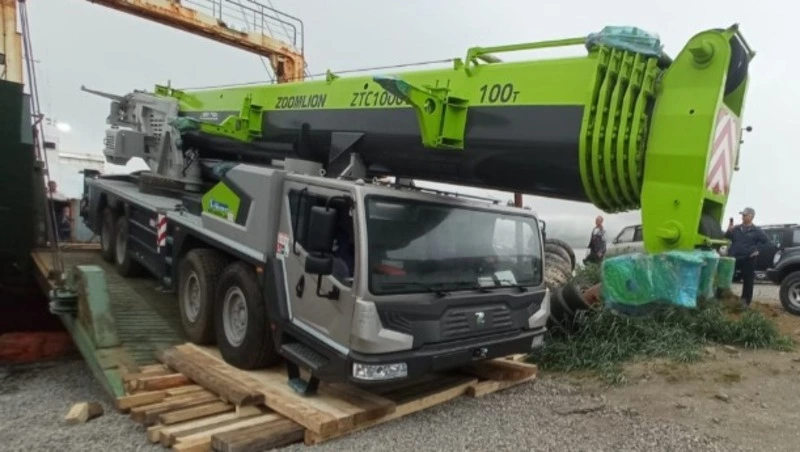 Ангар и тяжелая техника