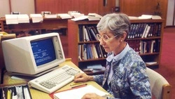 День библиотекаря-2024: традиции, значение и поздравительные открытки