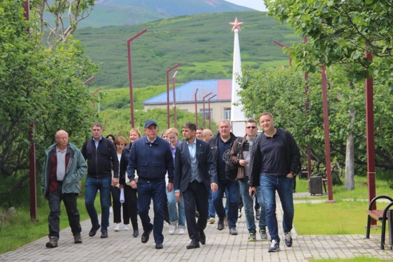 Губернатор Сахалинской области встретился с жителями Северо-Курильска