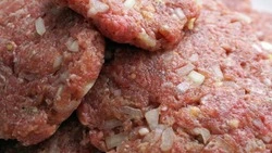 Как сделать фарш из магазина еще лучше: 5 кулинарных хитростей