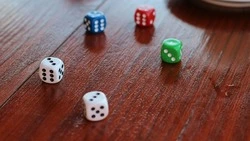 Какой сегодня праздник — 27 апреля 2024 года