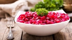 Традиционный советский винегрет: просто и вкусно