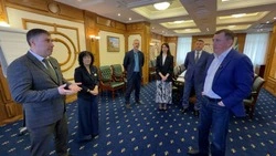 Губернатор Сахалинской области взял на личный контроль работу листа ожидания медицинских услуг