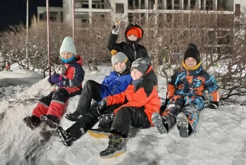 Городская ёлка зажгла свои огни