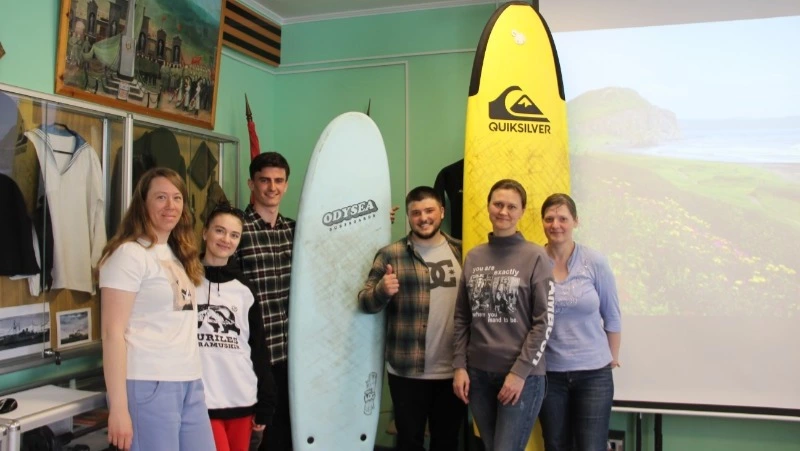 На гребне волны