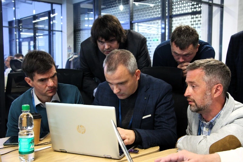 Участники спутника V Конгресса молодых ученых представили практические решения задач региона