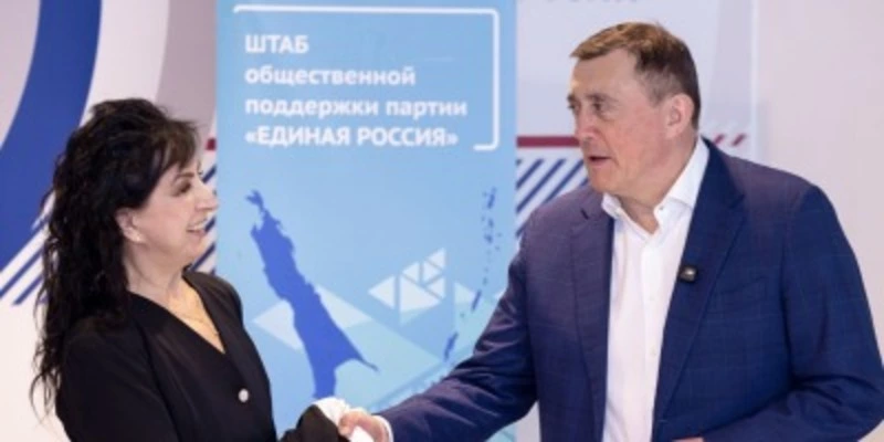 Личное общение с людьми назвали главной силой волонтерства на встрече с губернатором