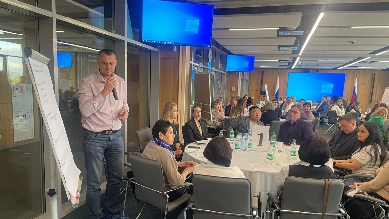 Развитие программ поддержки семей и улучшения демографической ситуации обсудили островные эксперты