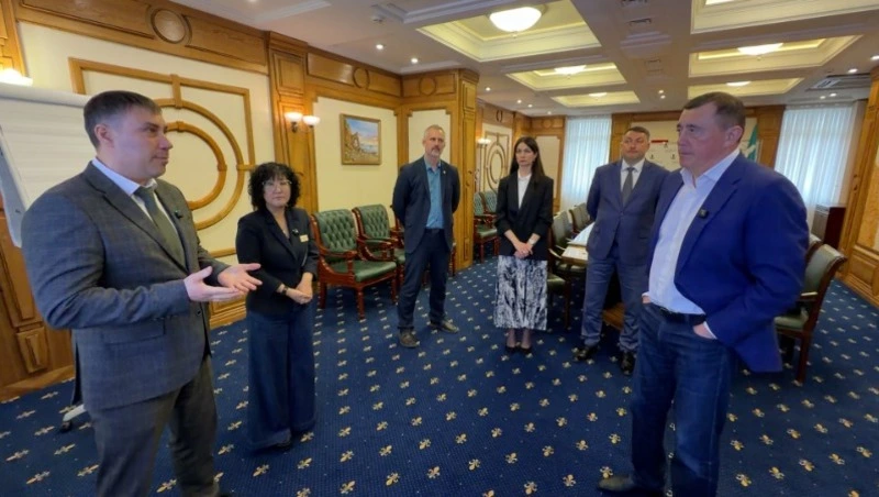 Губернатор Сахалинской области взял на личный контроль работу листа ожидания медицинских услуг