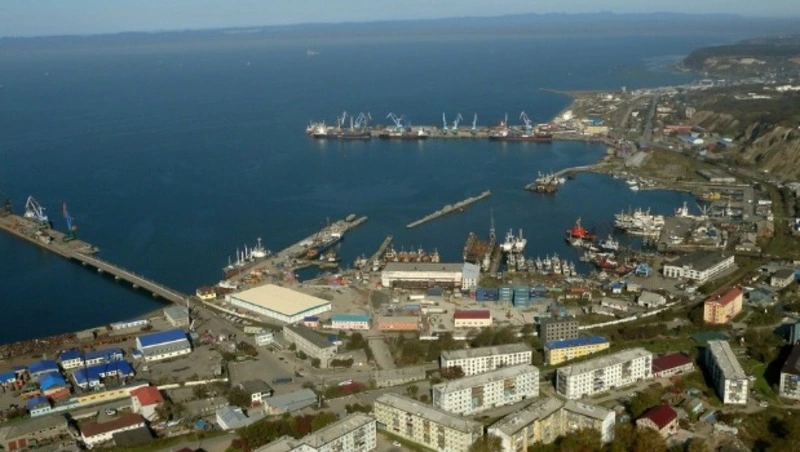 Транспортная прокуратура выявила нарушения в правилах пропускного режима Корсаковского порта