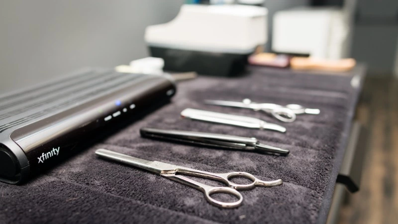 Лунный календарь стрижек на январь 2024 года: когда идти в салон красоты